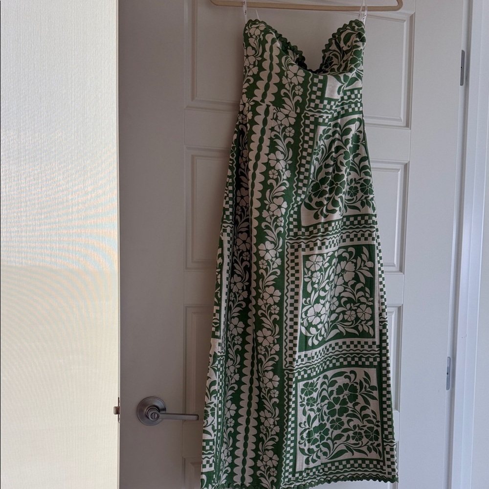 NWOT Lulus Brigita Green Floral Strapless